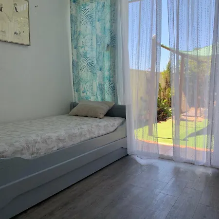Apartment Con Jardin Y Piscina En El Faro De Calaburras